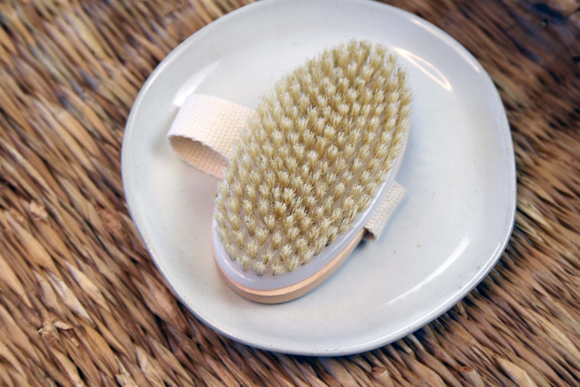 exfoliating body dry brush for improved circulation, reduced cellulite, wellness, self-care